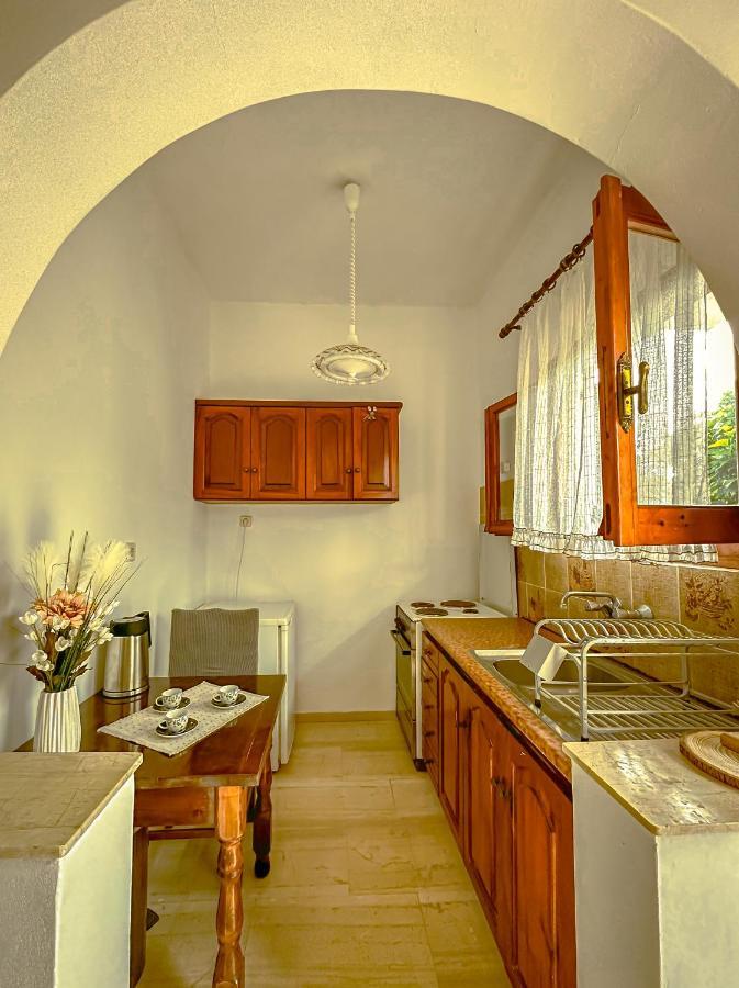 Katerina's Agios Stefanos Avliotes (Corfu)
